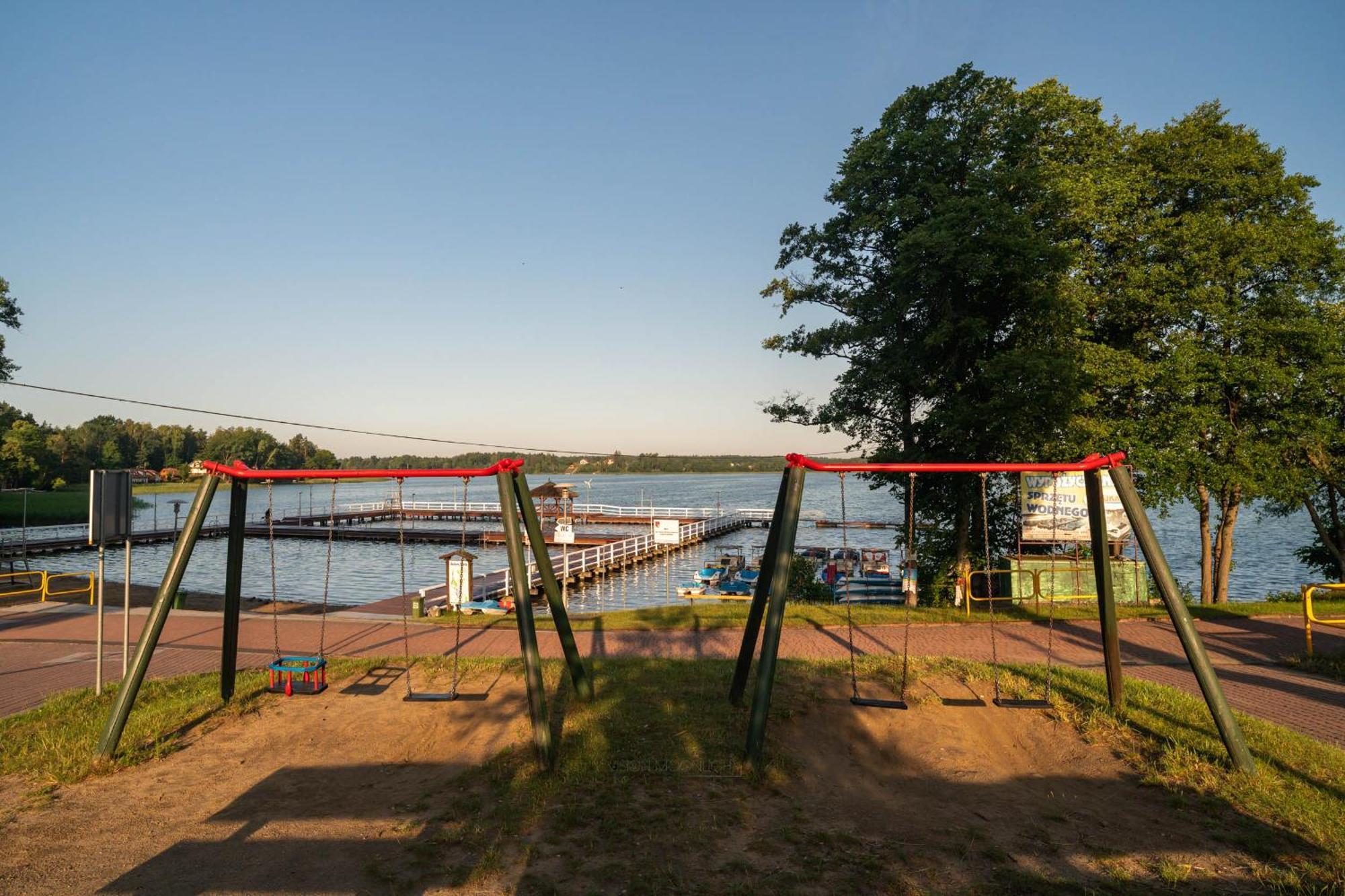 Domek Nad Jeziorem Kretowiny Exterior foto